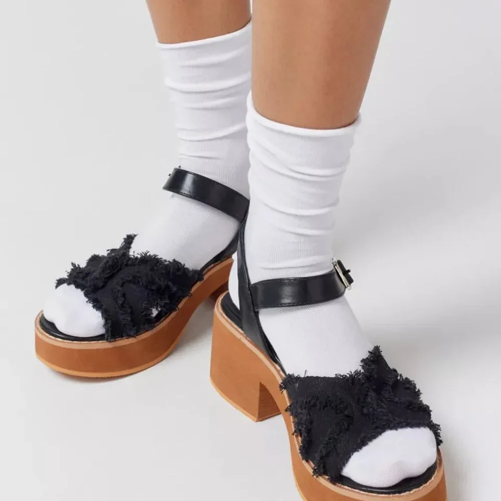 NWT Urban Outfitters Soft Roll Crew Sock 2 Pack